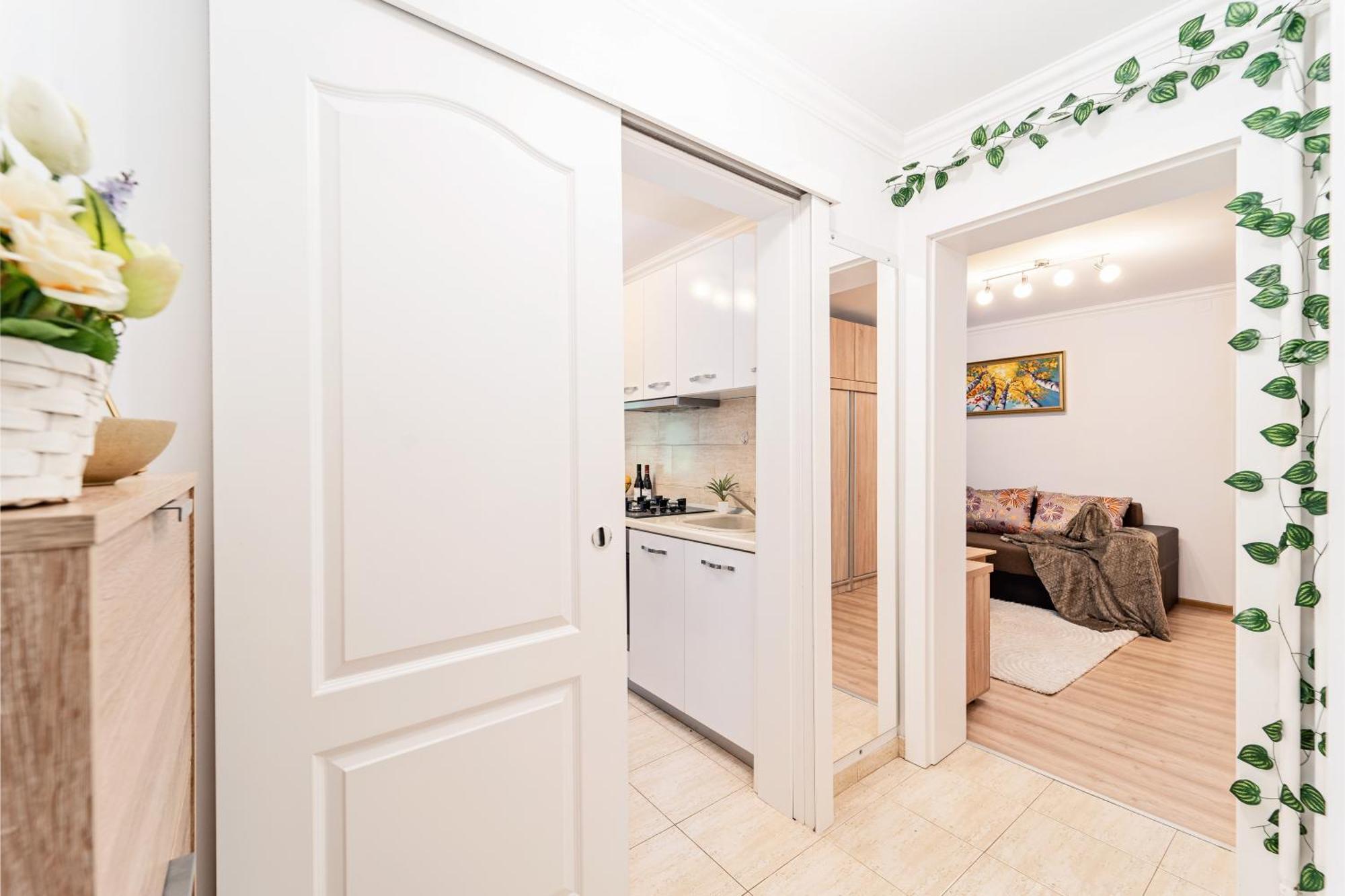 Cozy Chr 1 - By Openhouse